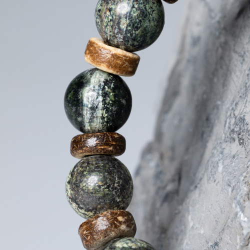 Grünes Zebra Jaspis Armband matt 10 mm