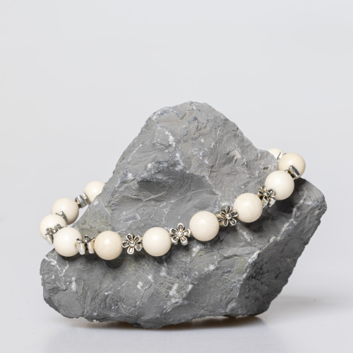 Beiges Kunststein Armband 8 mm matt