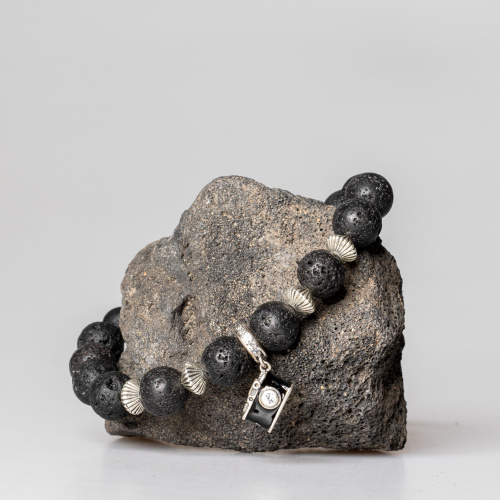 Lavastein 8 mm Armband mit Kamera Anhänger